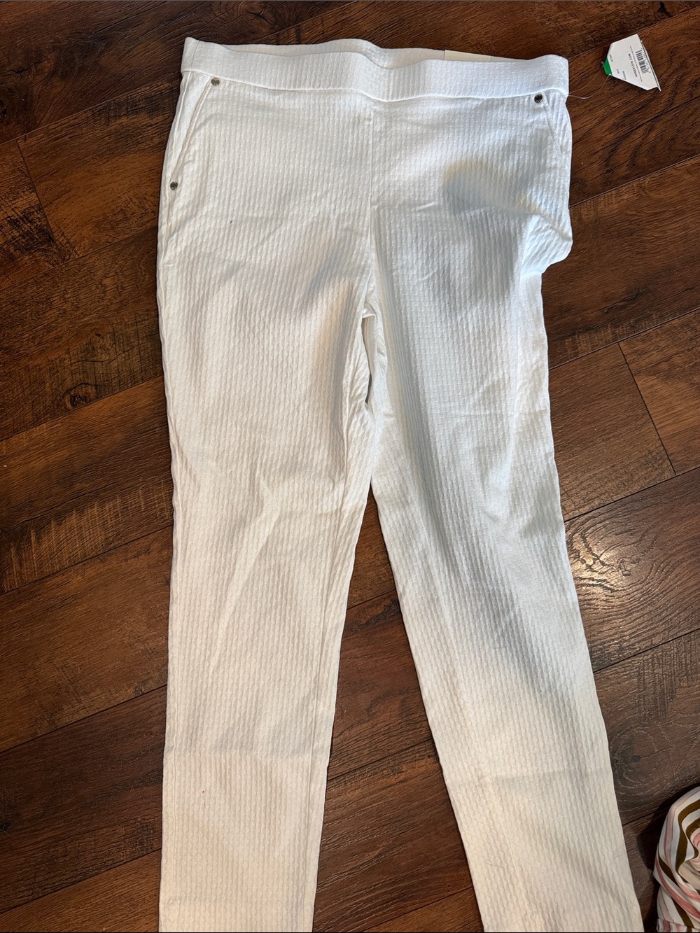 Anne Klein White Cropped Ribbed Ankle Pants